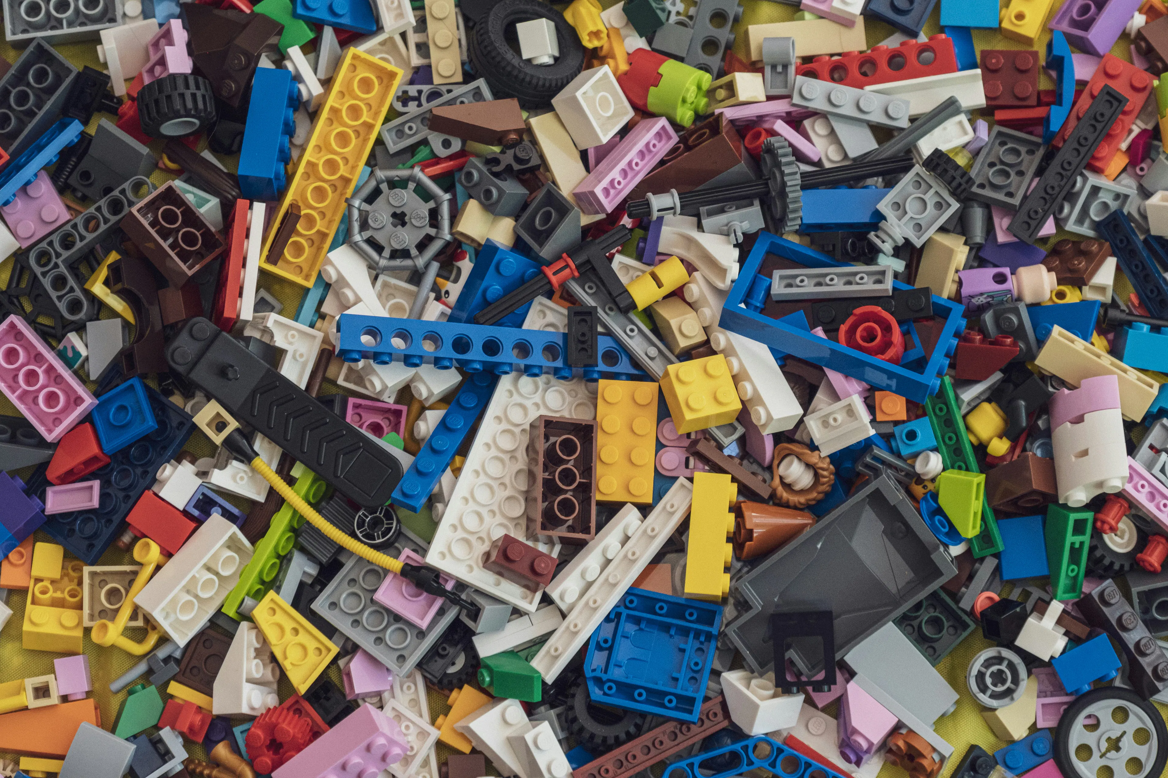a jumble of lego pieces