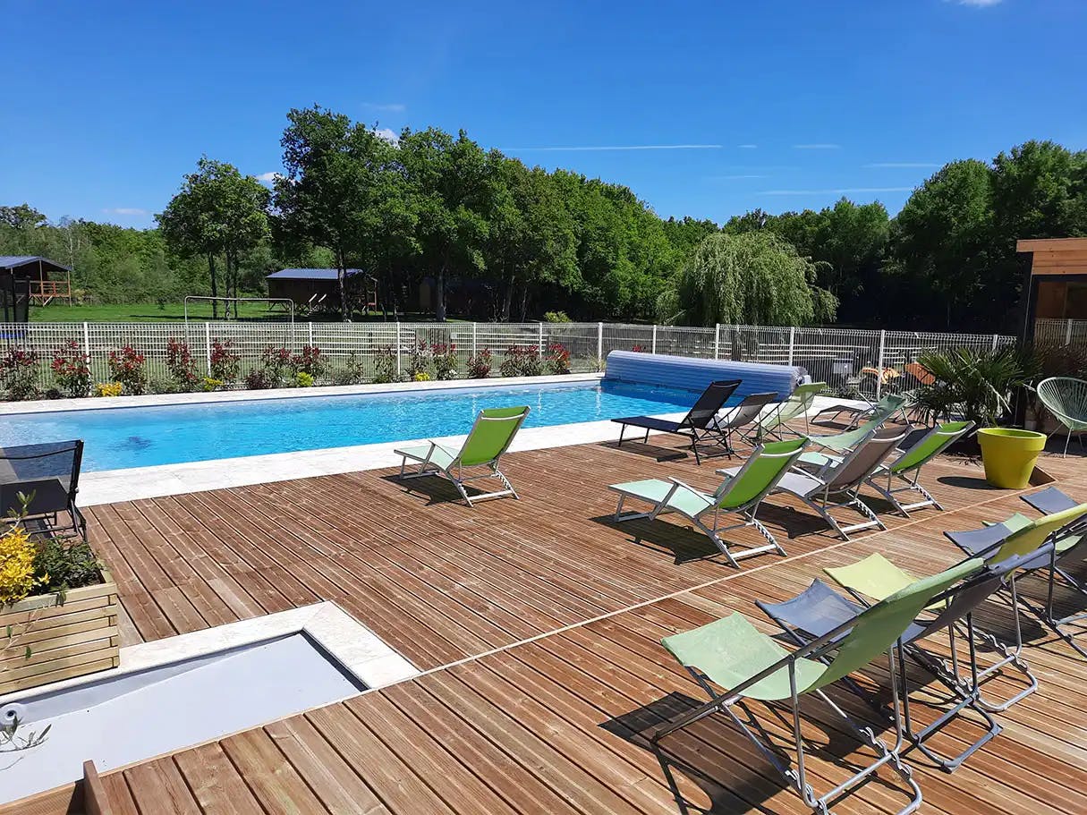 hébergements avec piscine sécurisée clôturée