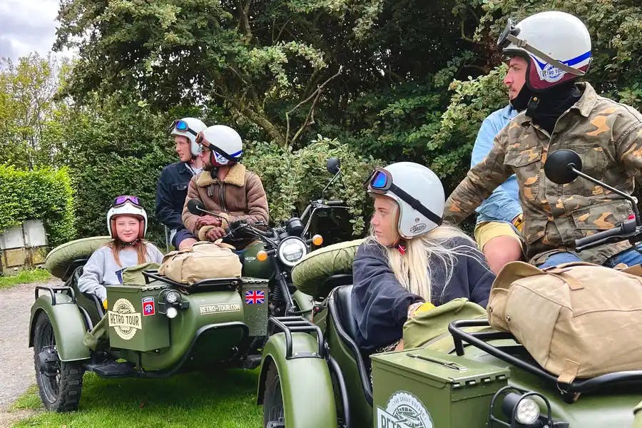 Visite des plages du Débarquement en side-car