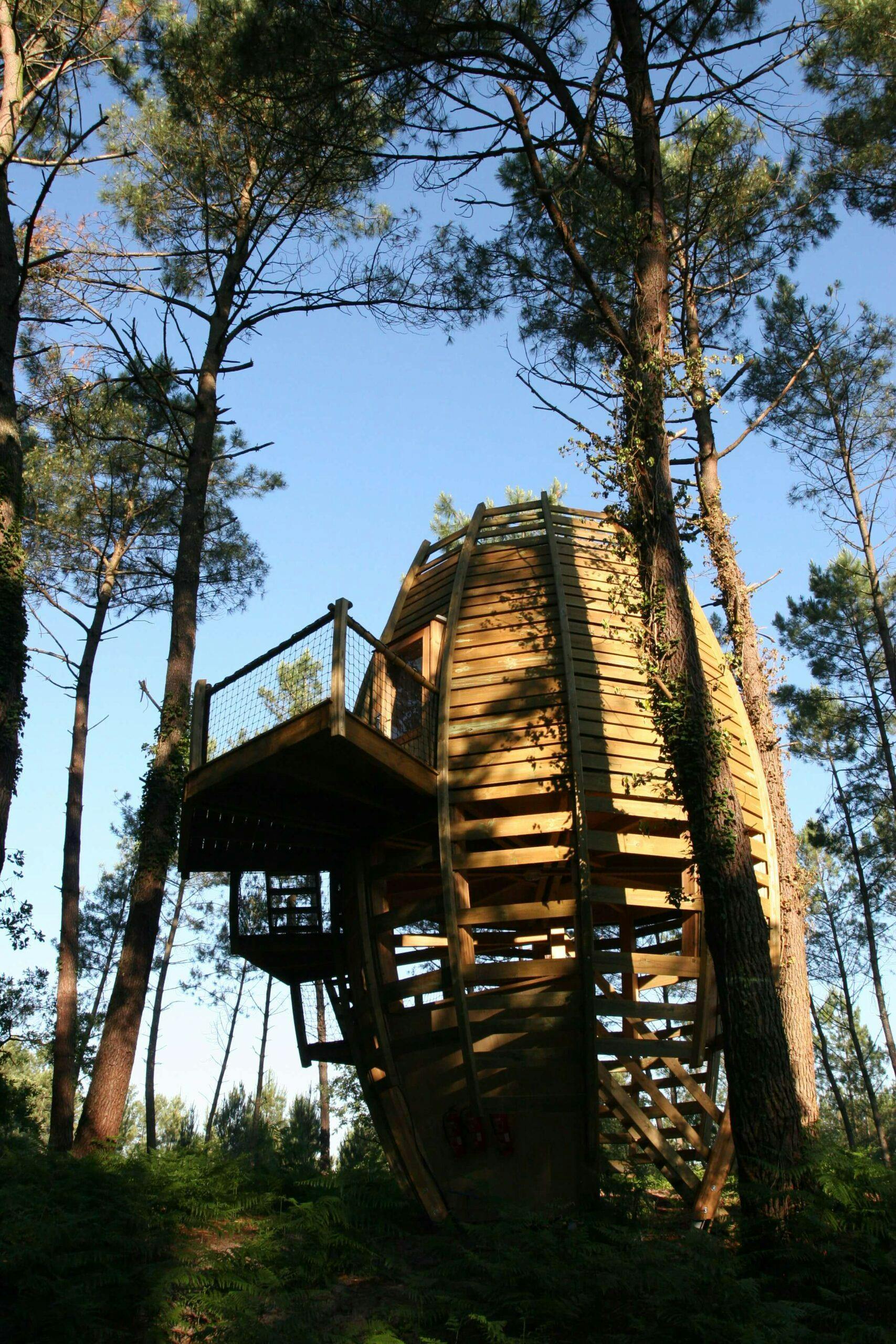 Cabane insolite en communion avec la nature