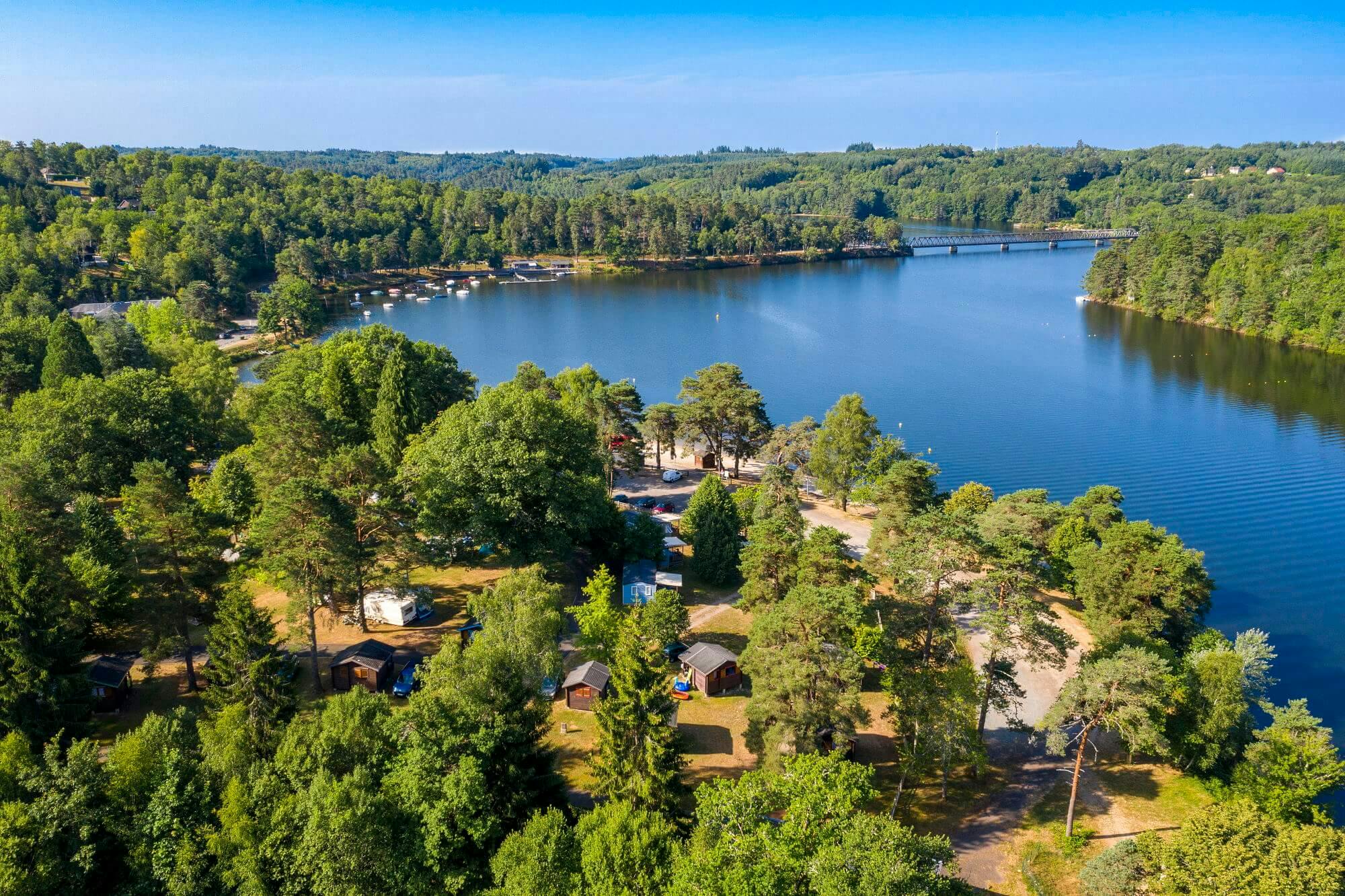 Camping familial en Corrèze vue du ciel