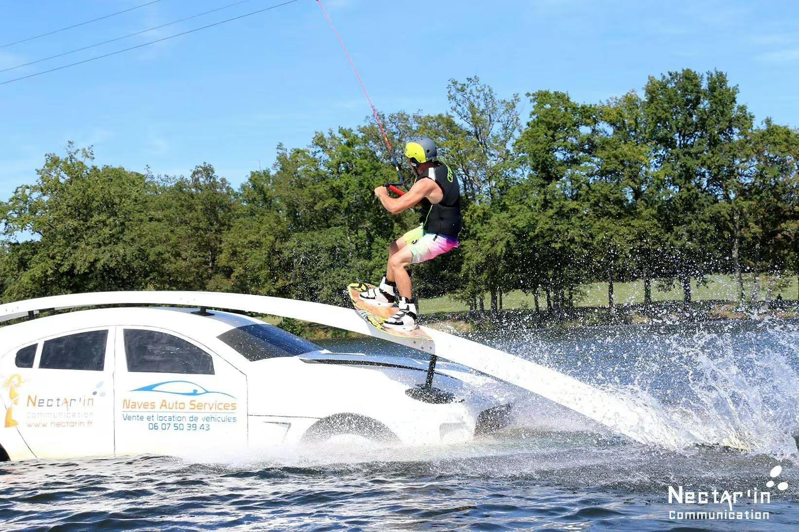 Wakeboard à partir de 8 ans
