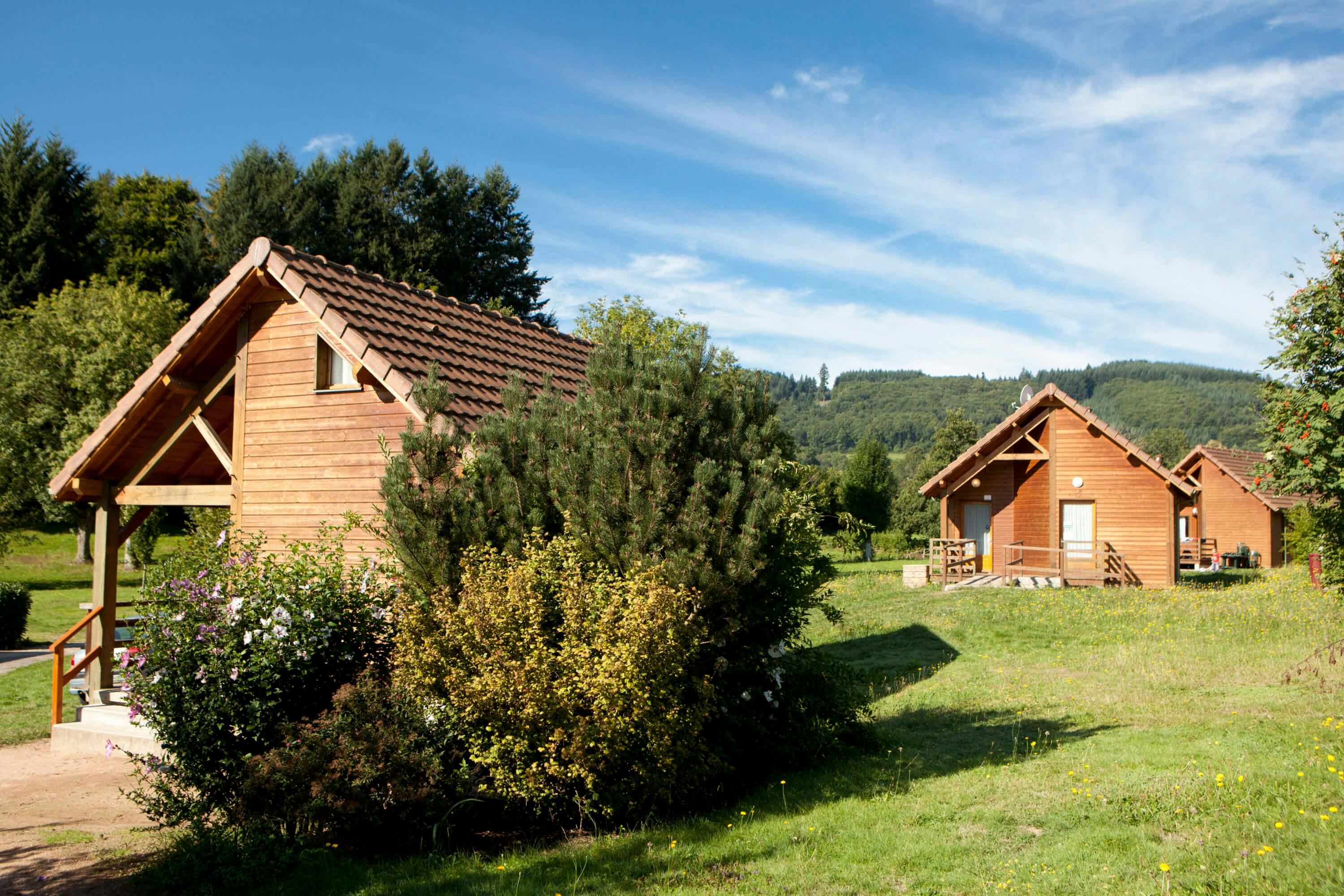 Camping avec chalets en bois