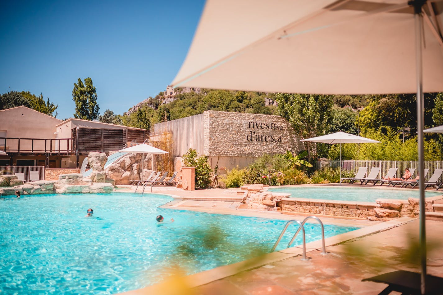 Club vacances 4 étoiles avec piscine Ardèche