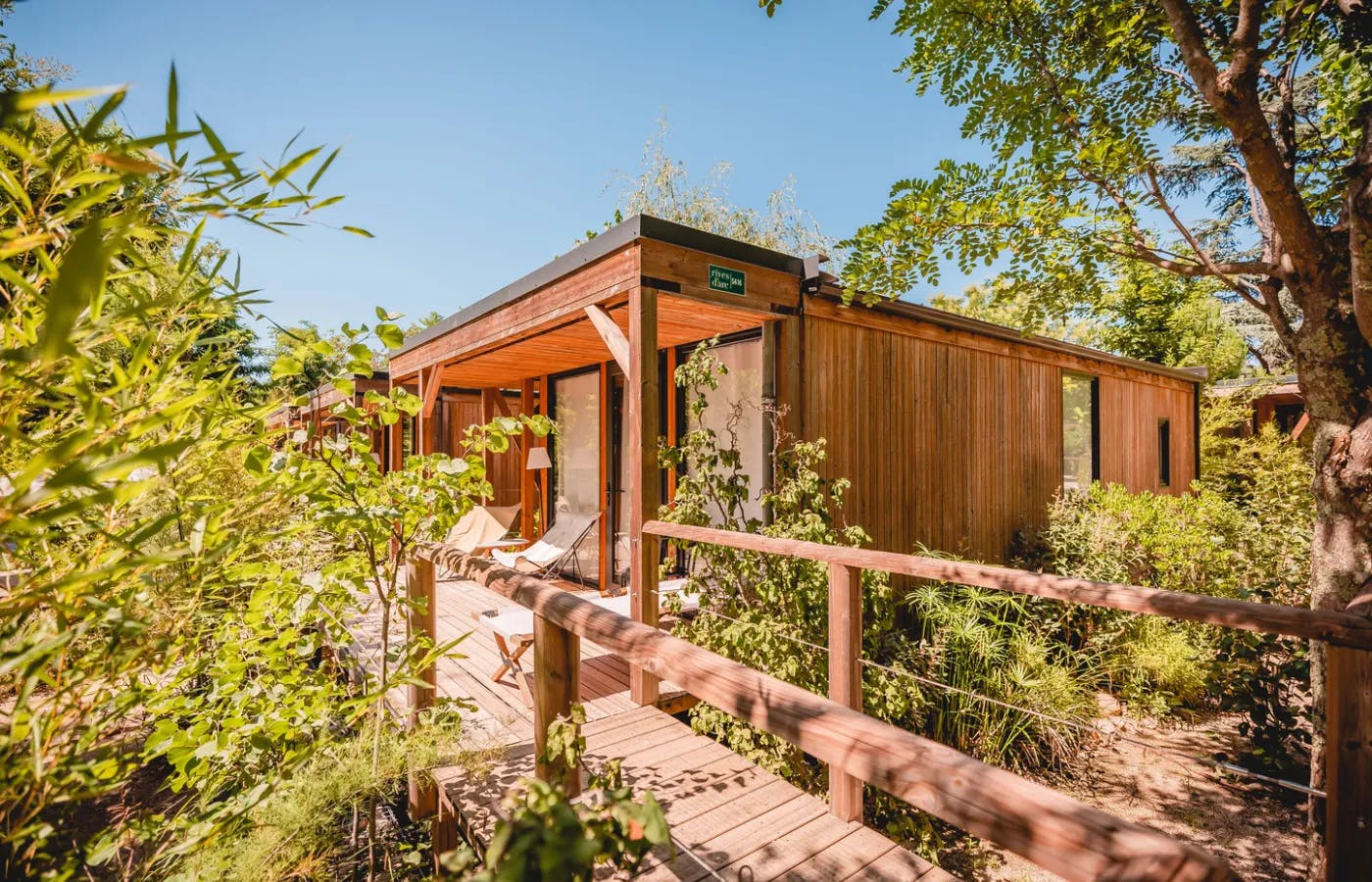 Rives d'arc lodge 4 personnes 2 chambres.jpg