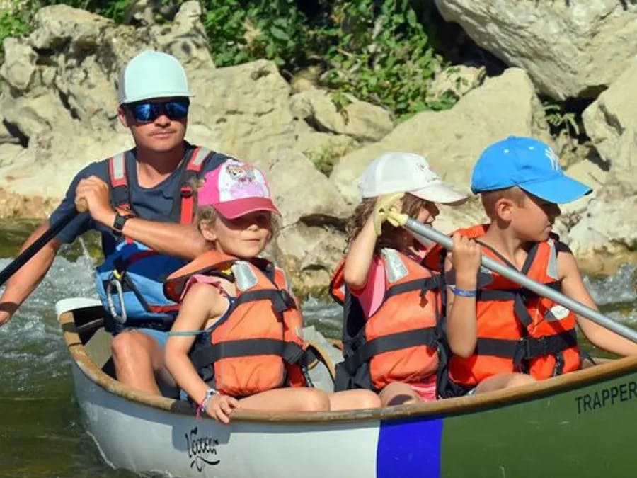 Descente 8 km Gorges de l'Ardèche en canoë avec moniteur (07)