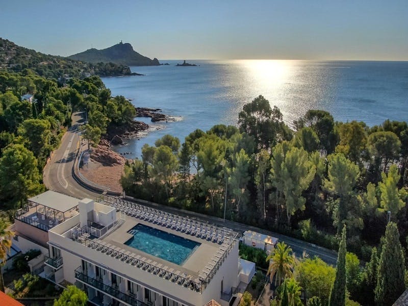 hôtel 6 personnes avec piscine rooftop Côte d'Azur