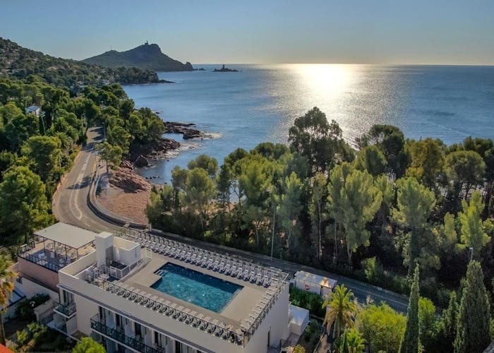 hôtel 6 personnes avec piscine rooftop Côte d'Azur