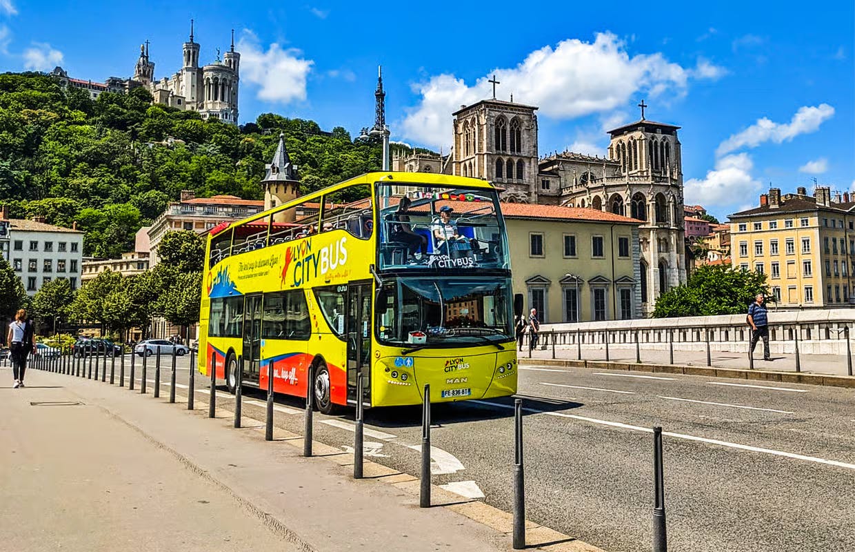 Visite en bus à arrêts multiples à Lyon