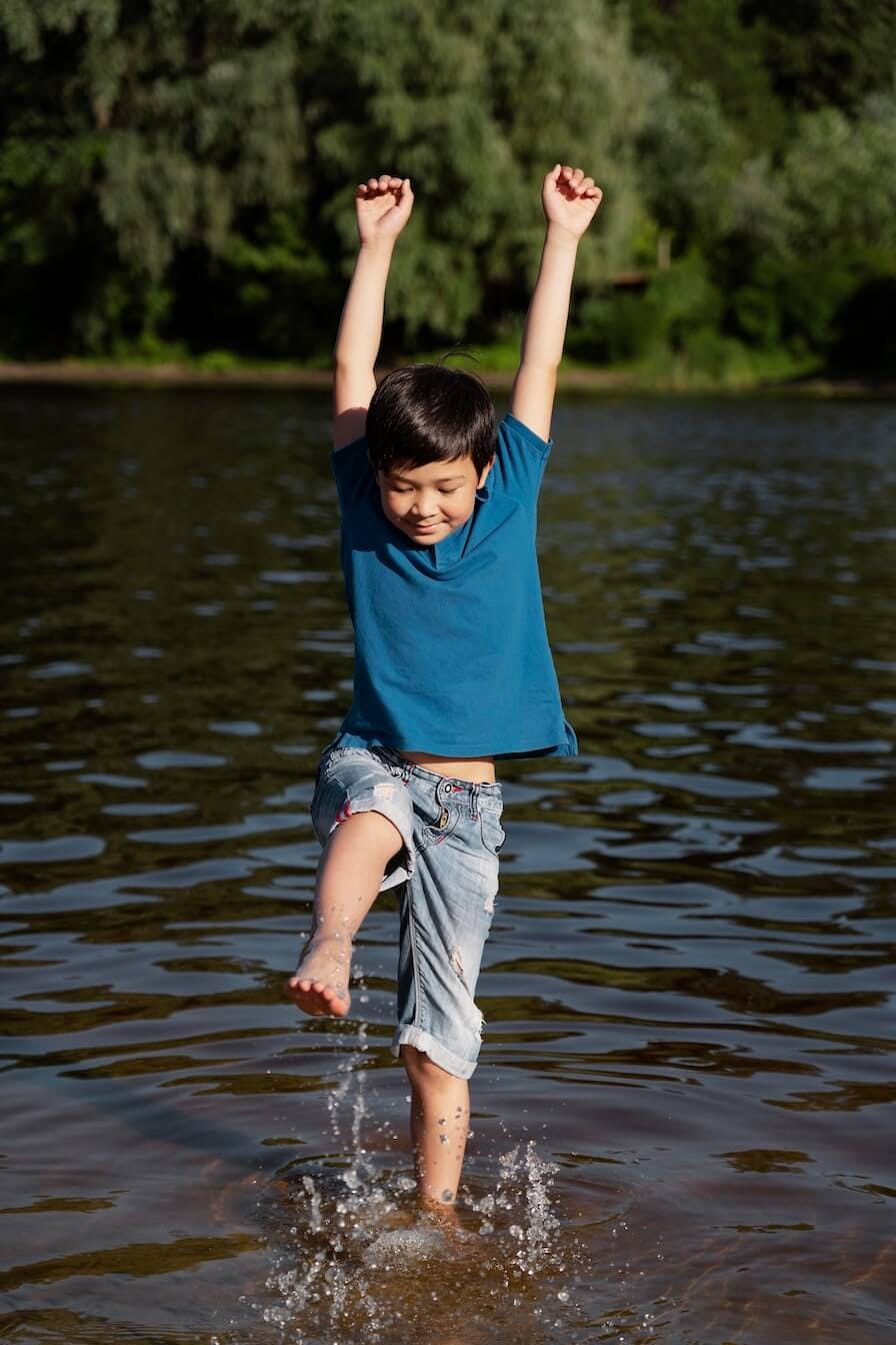 enfant, eau, activité gratuite