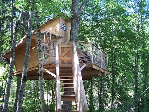 Cabane perchée familiale