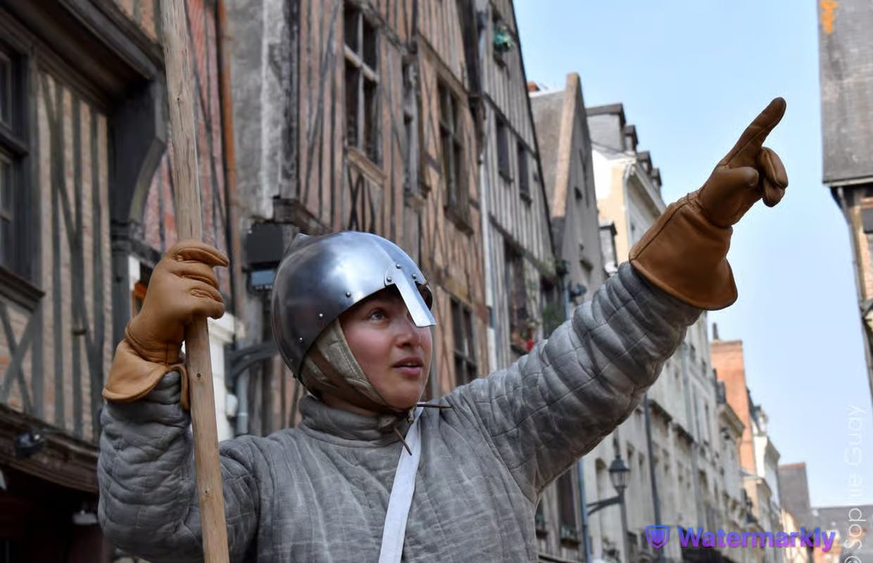 Visite guidée immersive de Tours au 13e siècle