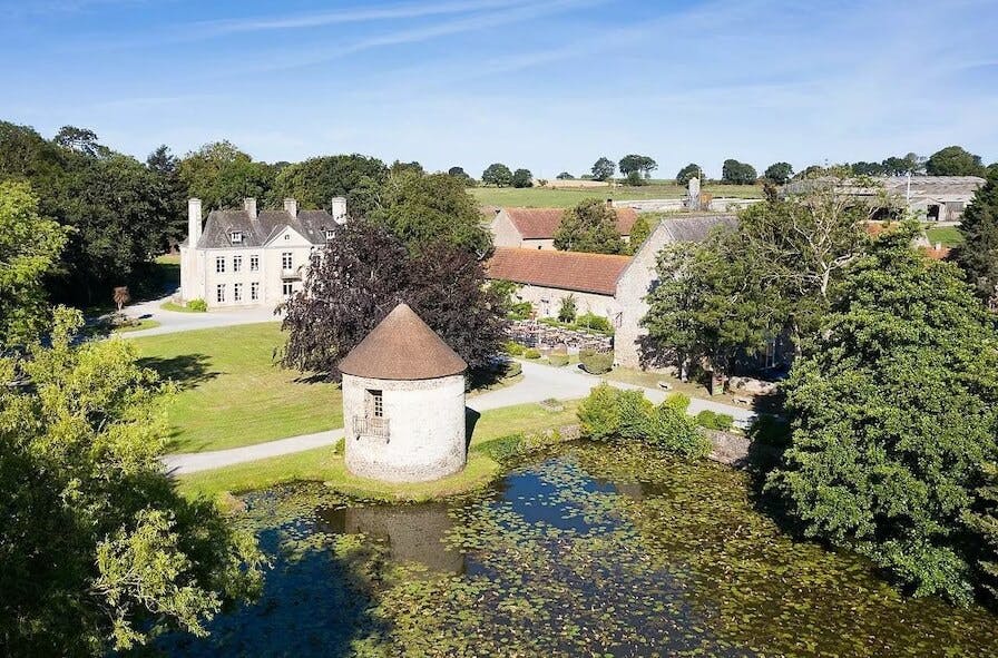 chateau lez eaux camping luxe mont saint michel