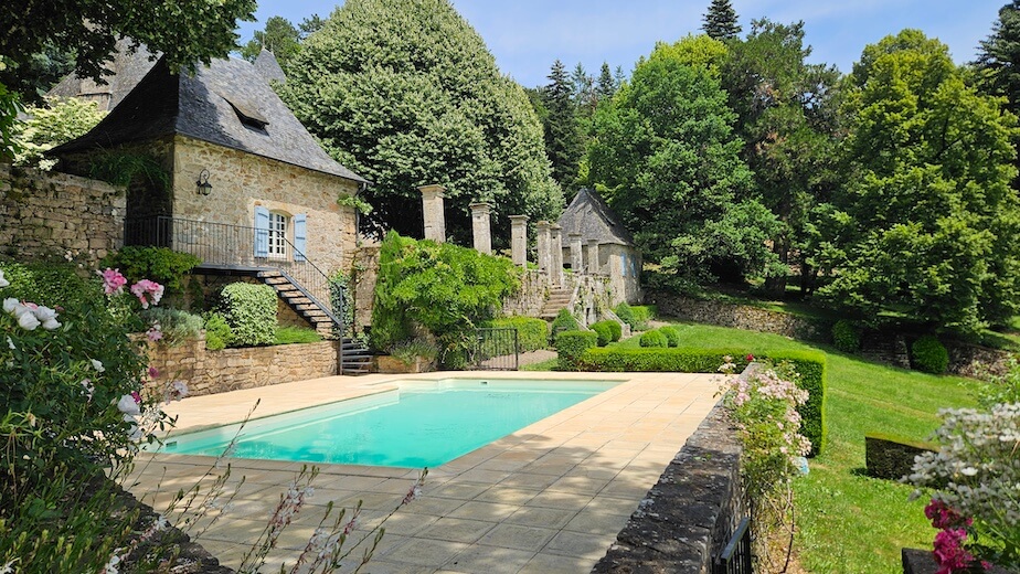 Piscine eau salée printemps