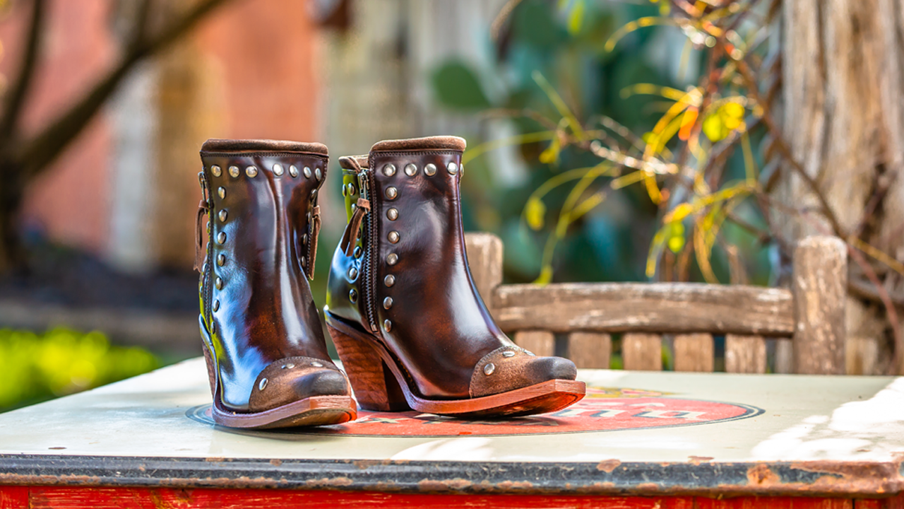 Nashville Russett (dark brown) booties