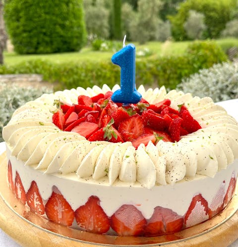 Fraisier réalisé par Justine Pâtisseries pour un anniversaire de 1 an