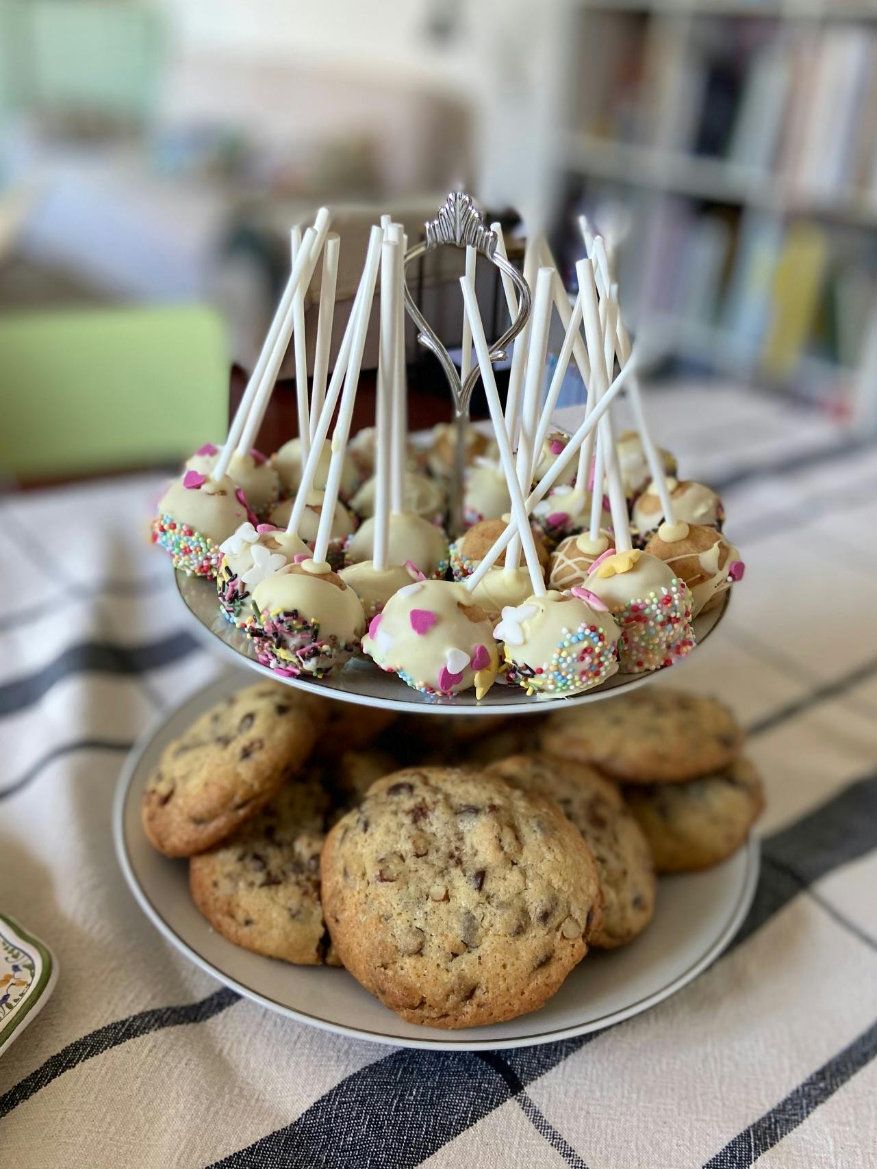 Children pastry class with Justine Patisseries popcakes and cookies