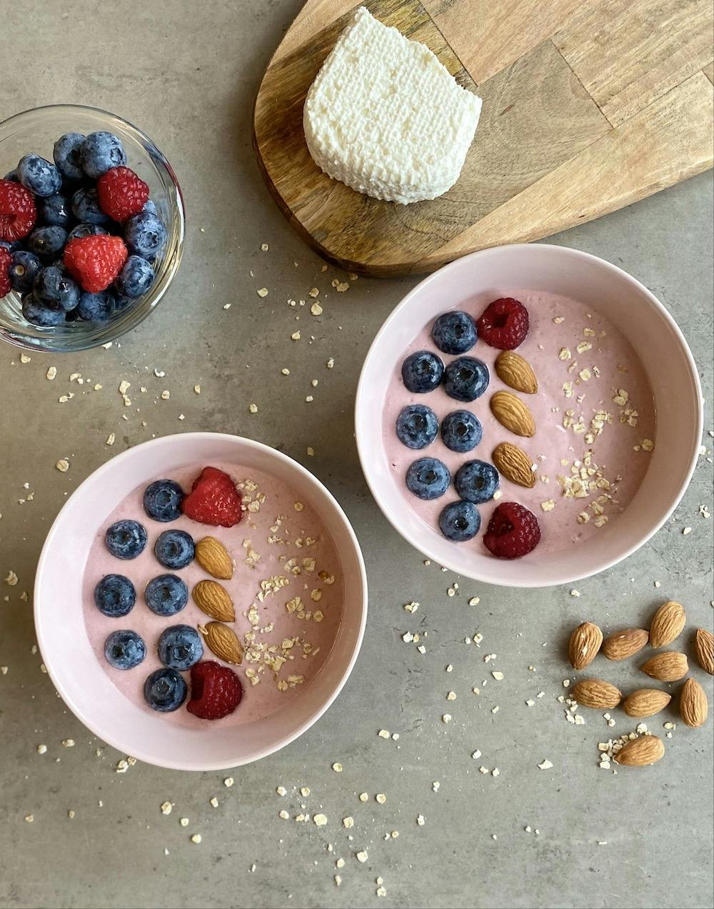 Smoothie bowl malinowe