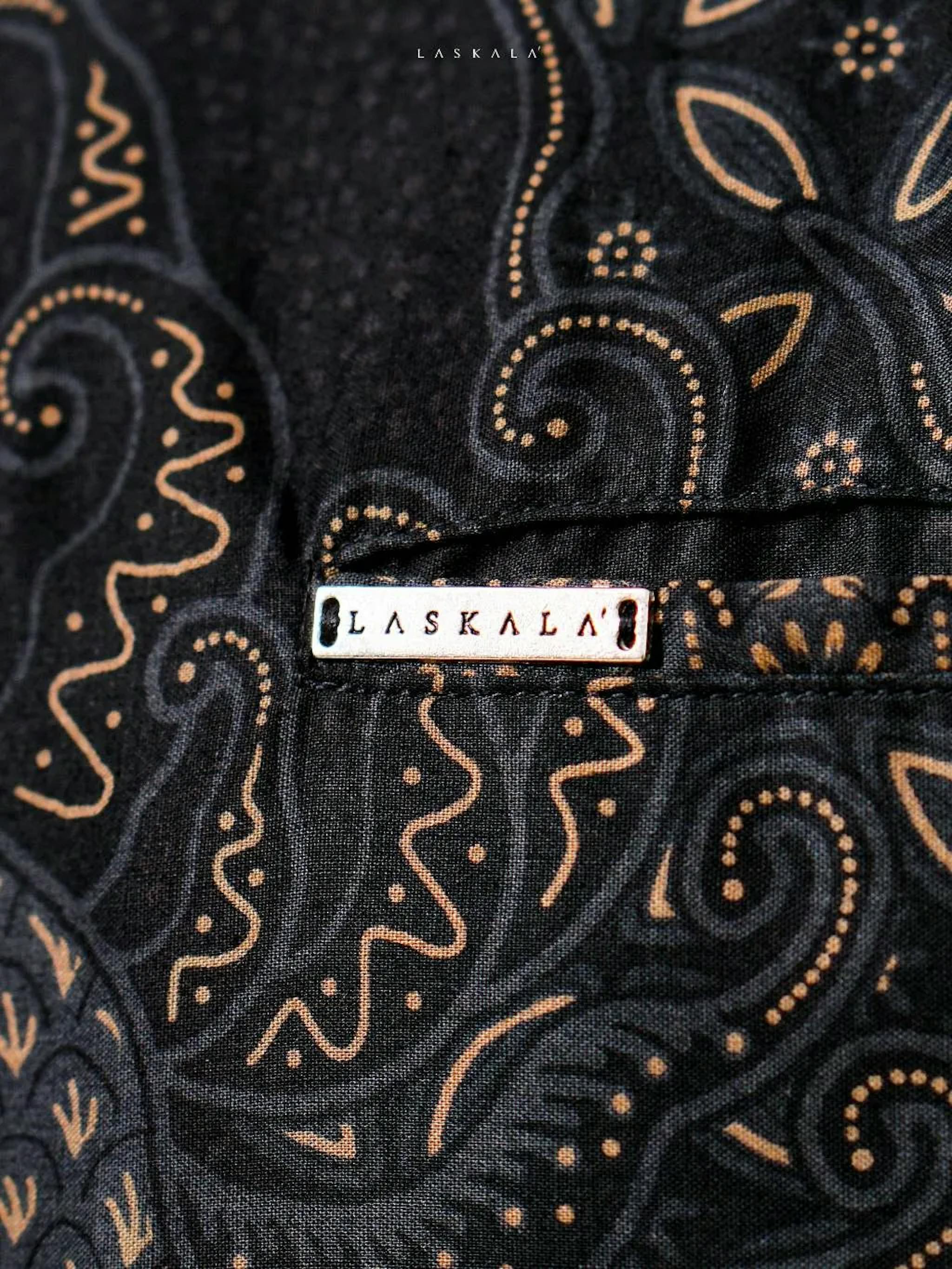 Motif Kemeja Batik Pria Laskala K10A528