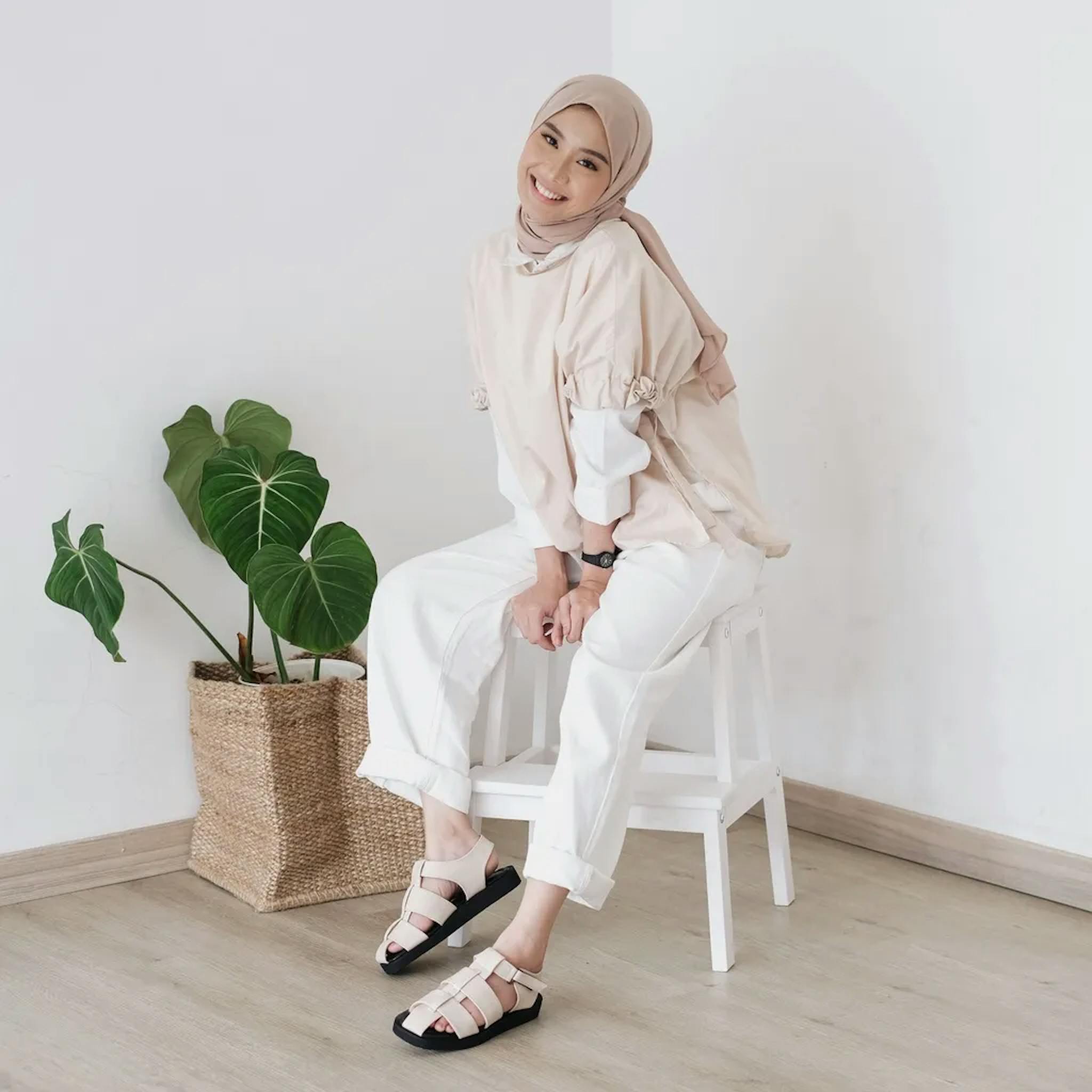 Cekhas Tara Cream Sandal Wanita