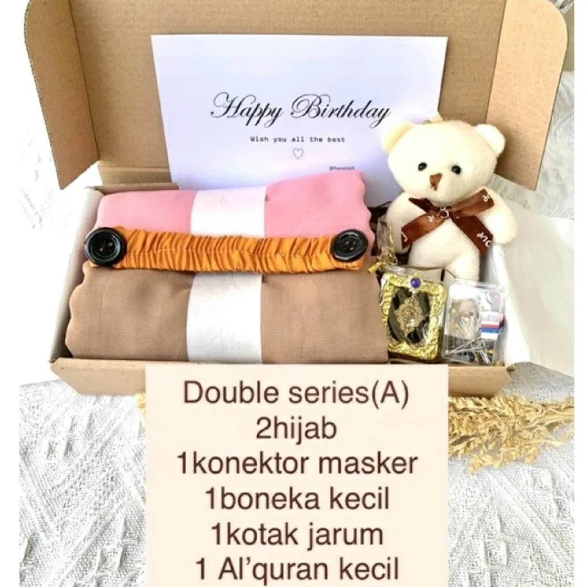 Paket Hijab dalam Gift Box Mewah