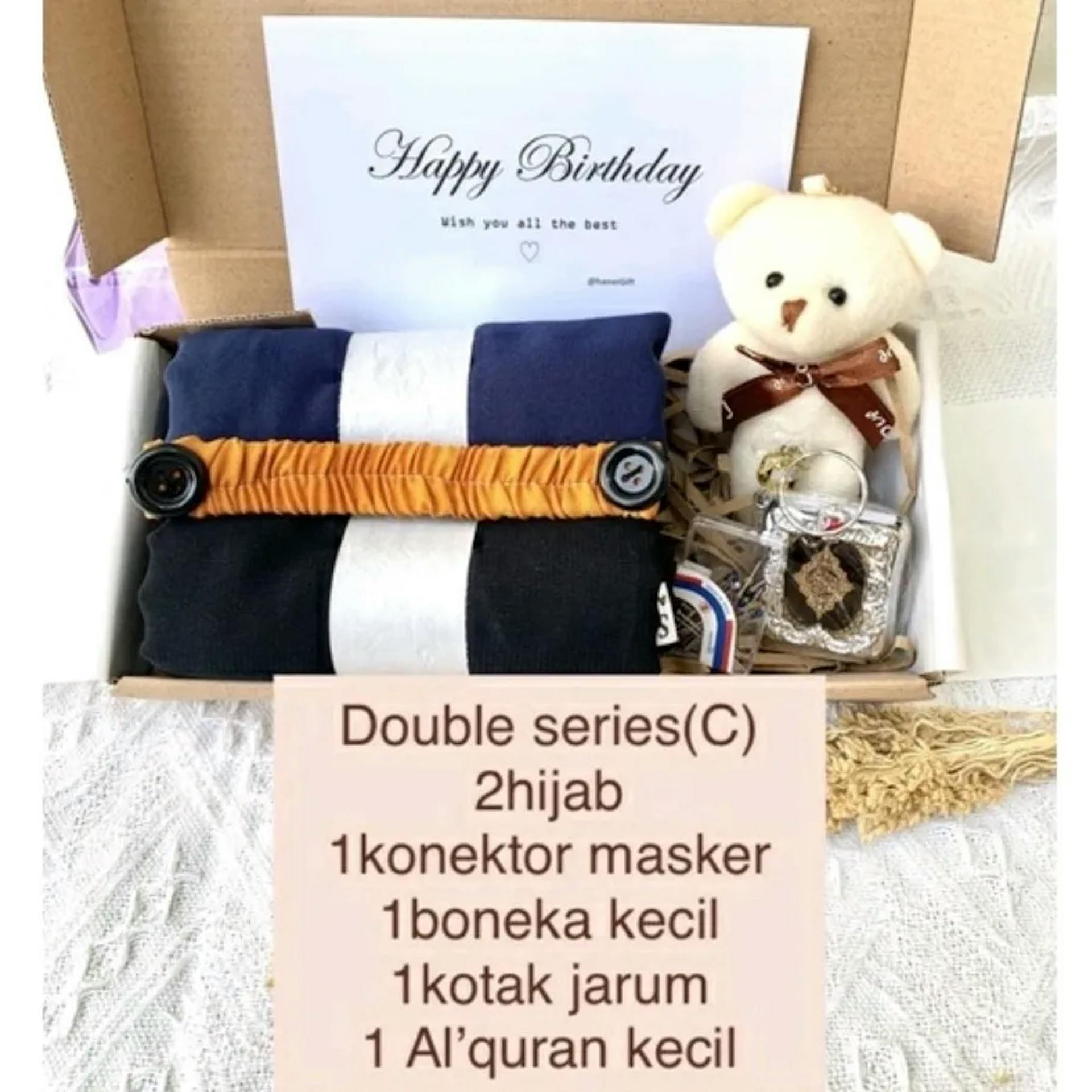 Kado Hijab Series dalam Gift Box Mewah