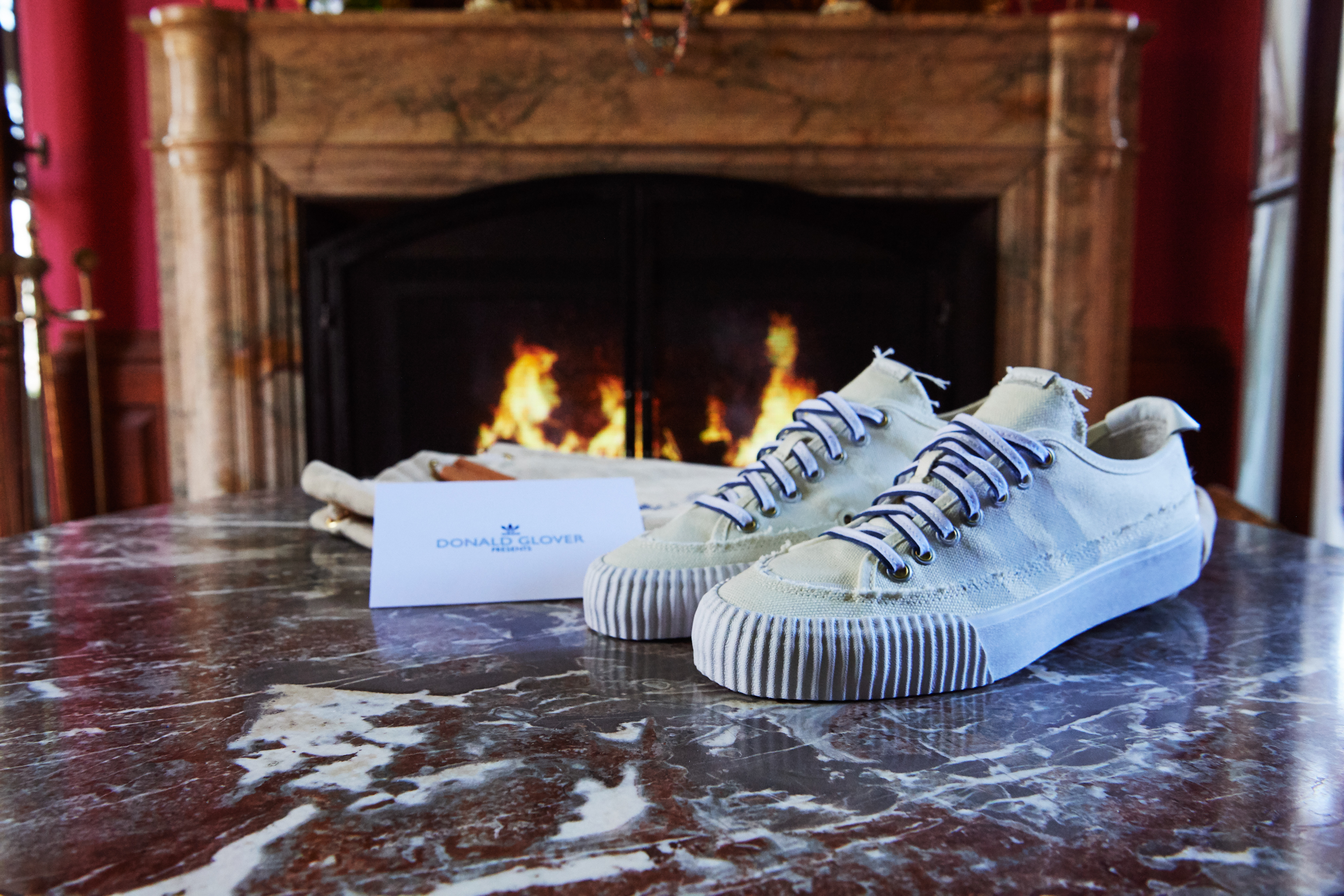 ADIDAS ORIGINALS: DONALD GLOVER PRESENTS - Kamp Grizzly