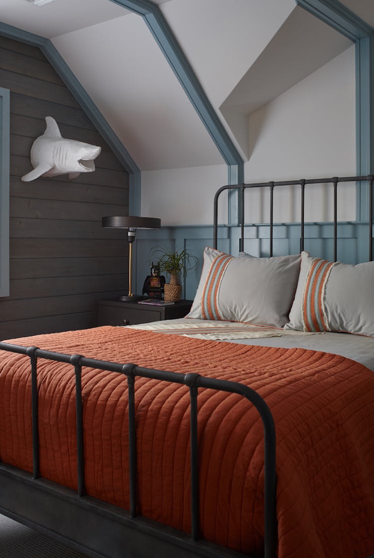 Long Island coastal bedroom  — Colonial Revival design by K.A. Murphy Interiors