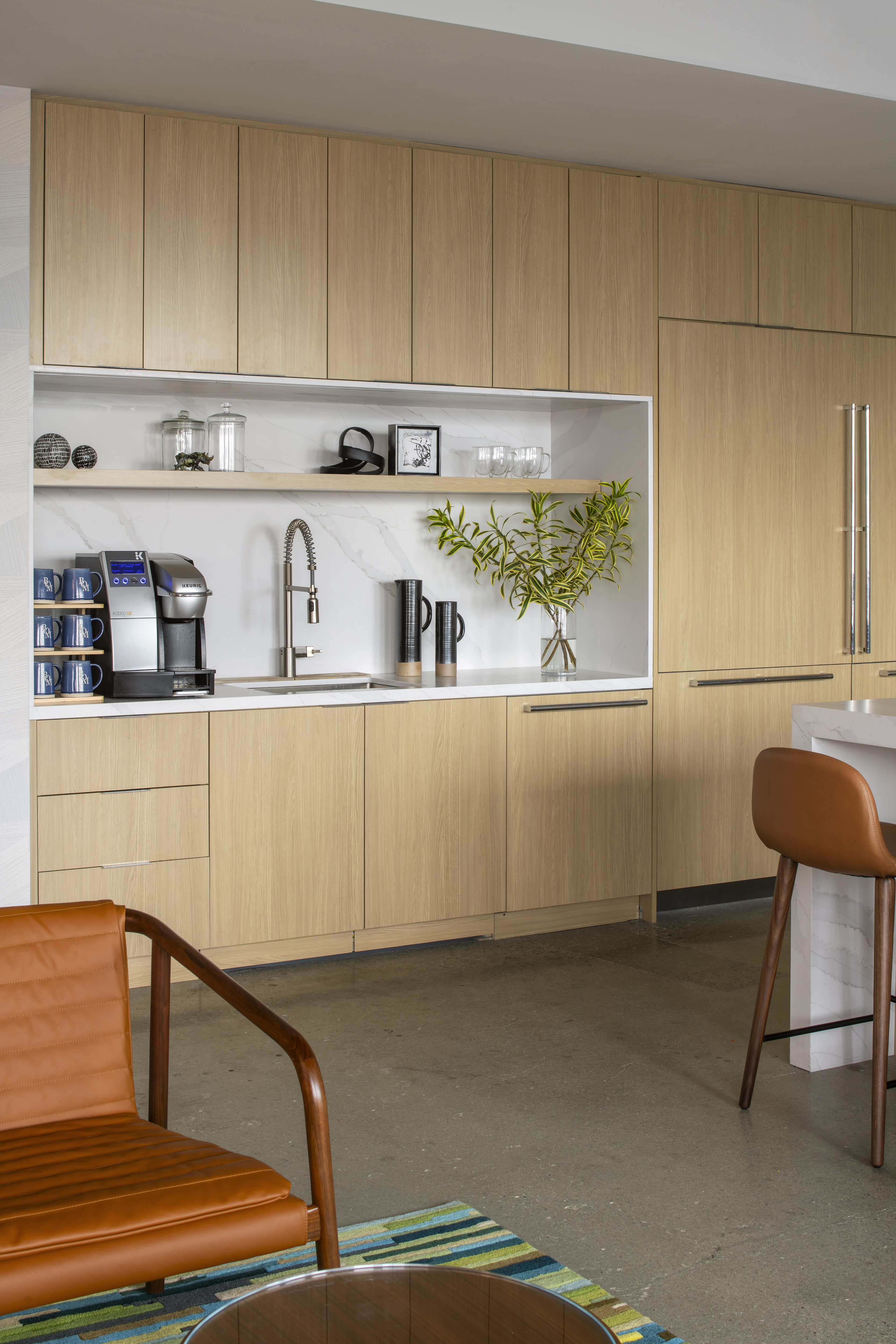  KA-Murphy-Interior-Design-New-York-Project-One-Penn-Plaza-Pantry-Area-Kitchen