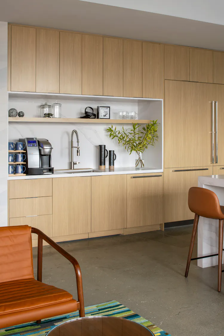KA-Murphy-Interior-Design-New-York-Project-One-Penn-Plaza-Pantry-Area-Kitchen