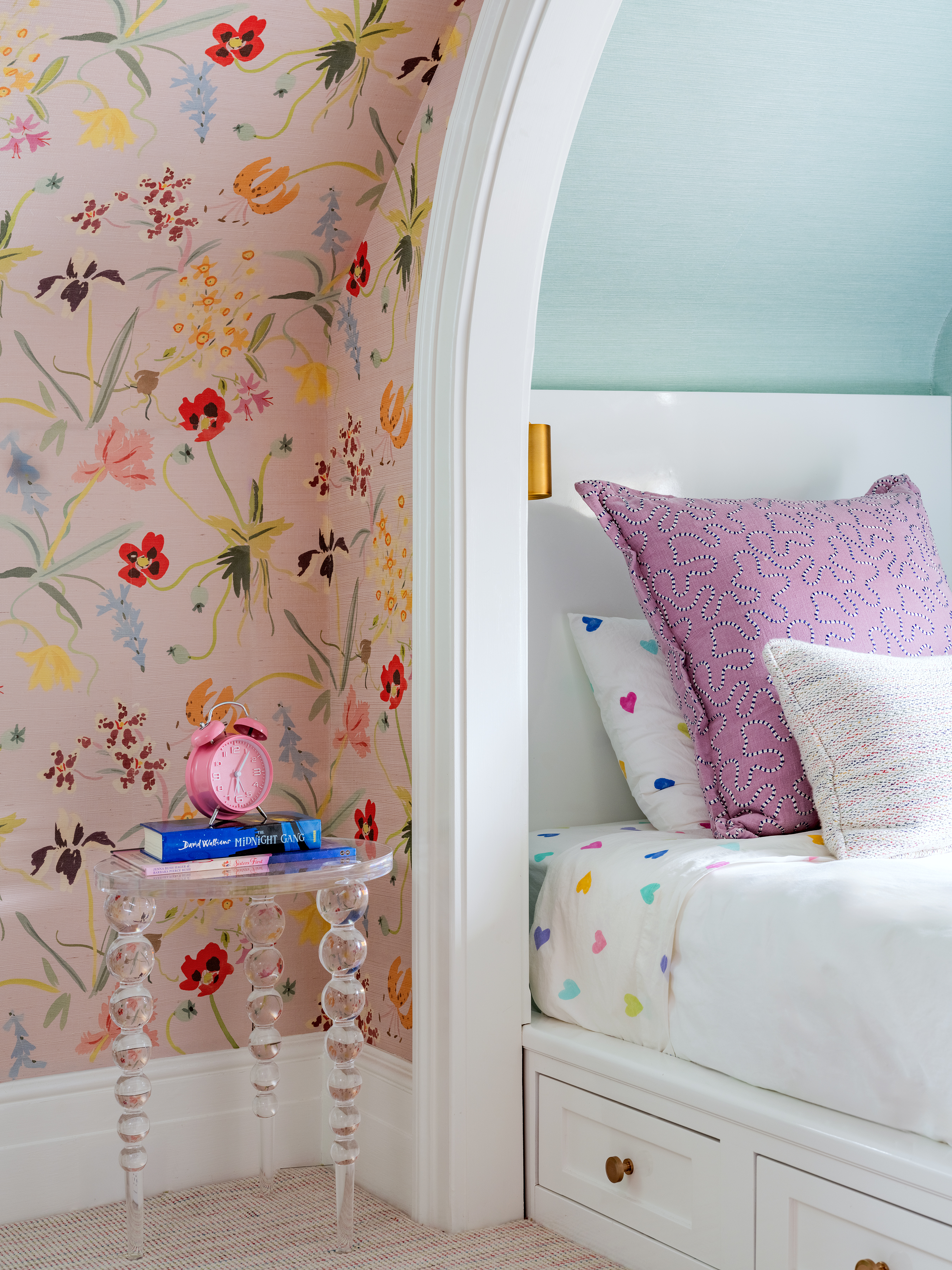 KA-Murphy-Interior-Design-New-York-Project-The-Sister-Suite-Green-Side-Bed-Alcove-Detail