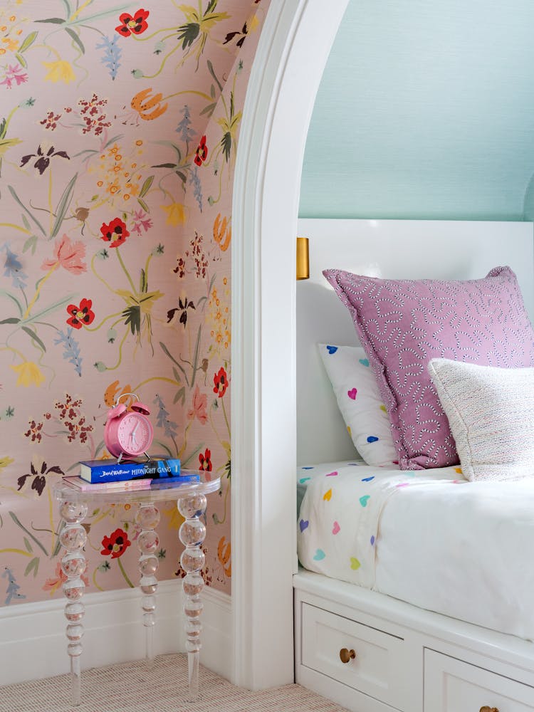 KA-Murphy-Interior-Design-New-York-Project-The-Sister-Suite-Green-Side-Bed-Alcove-Detail