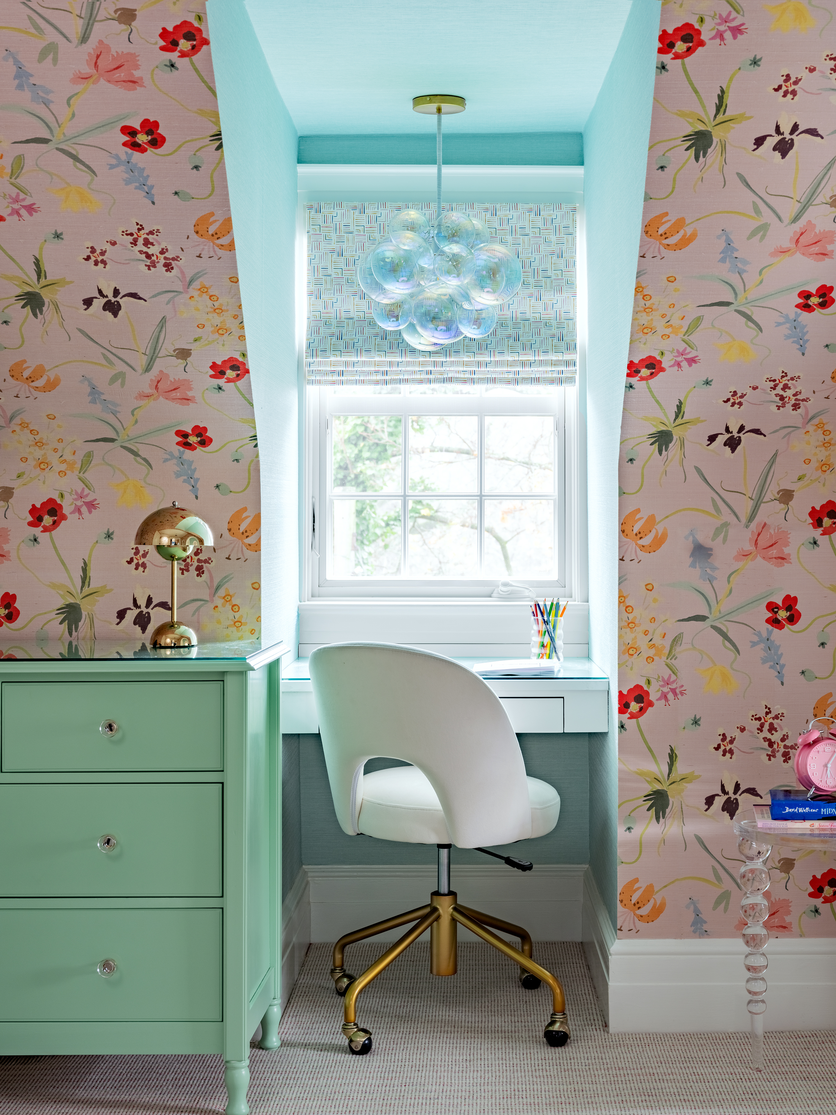 KA-Murphy-Interior-Design-New-York-Project-The-Sister-Suite-Green-Side-Built-In-Desk