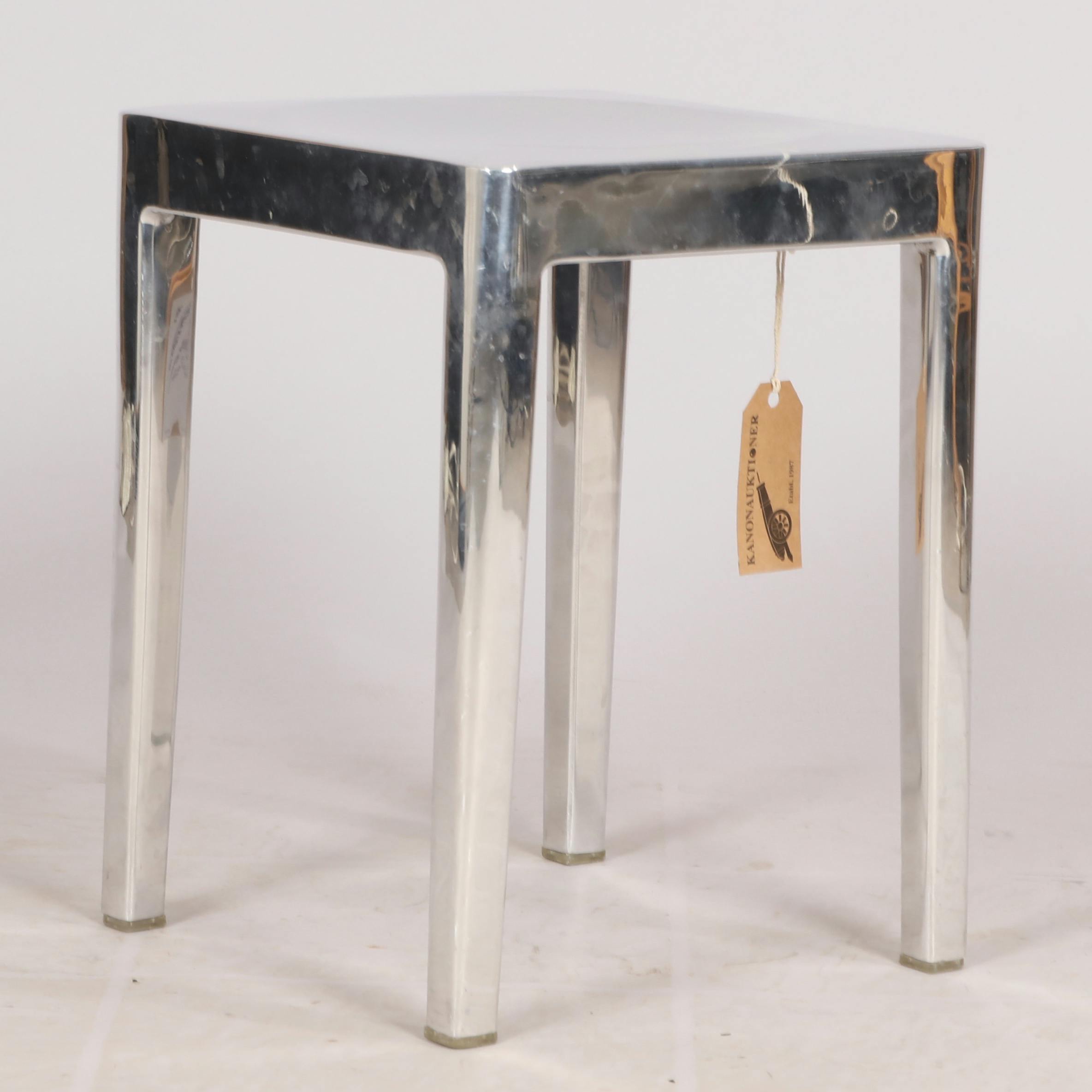 8 PHILIPPE STARCK, pall