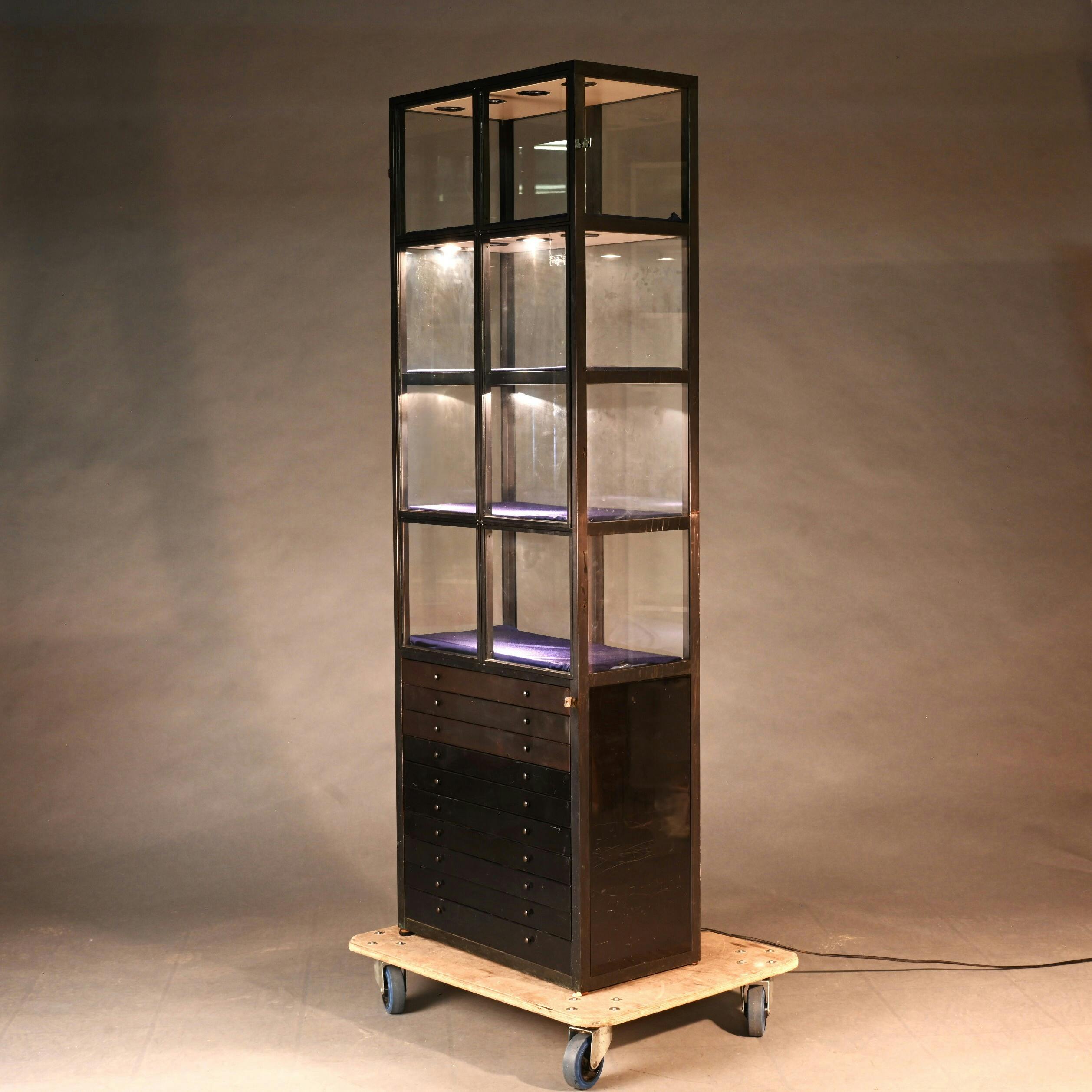 148 TORSTEN THORUP & CLAUS BONDERUP