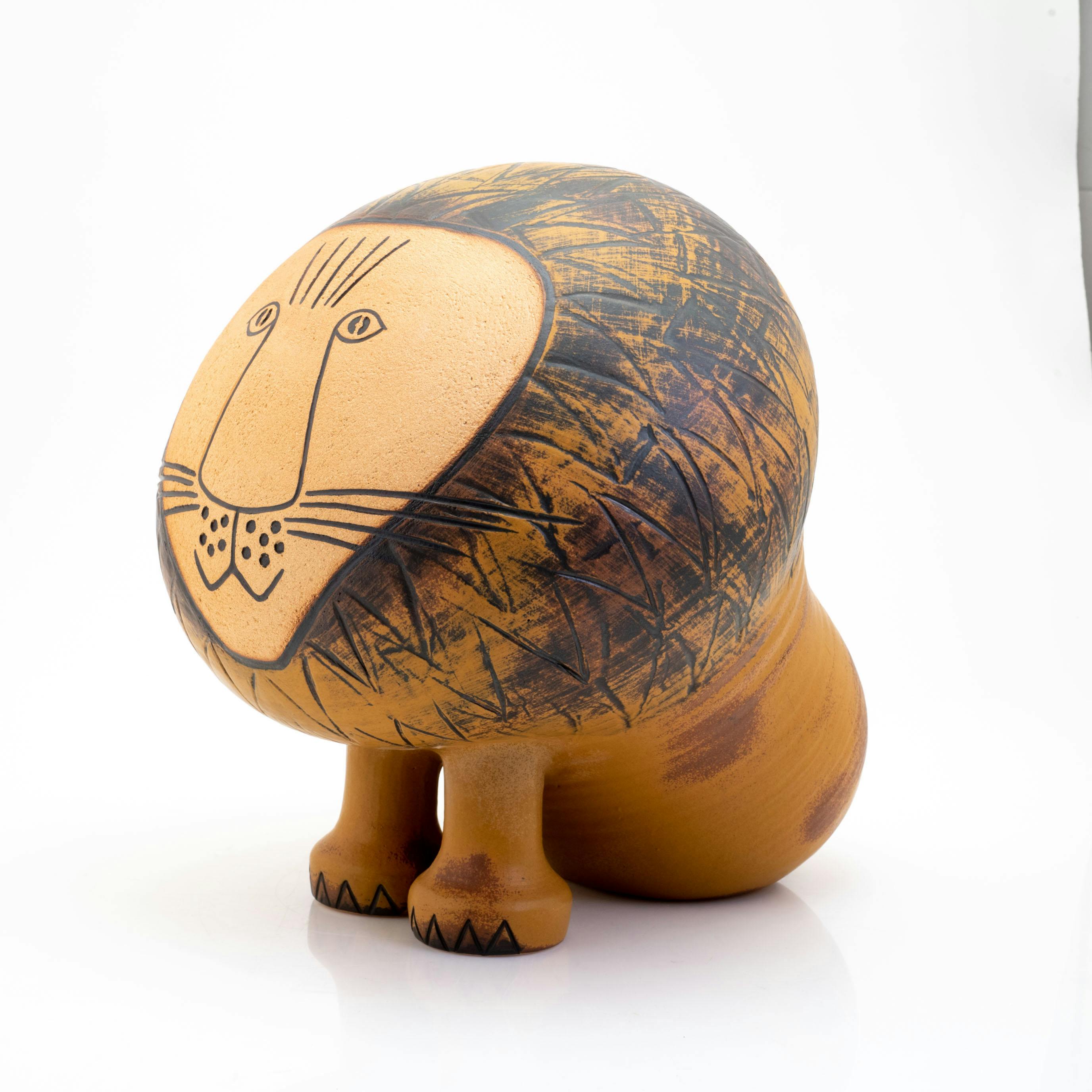 23 LISA LARSON, figurin, "Maxi Lejon"