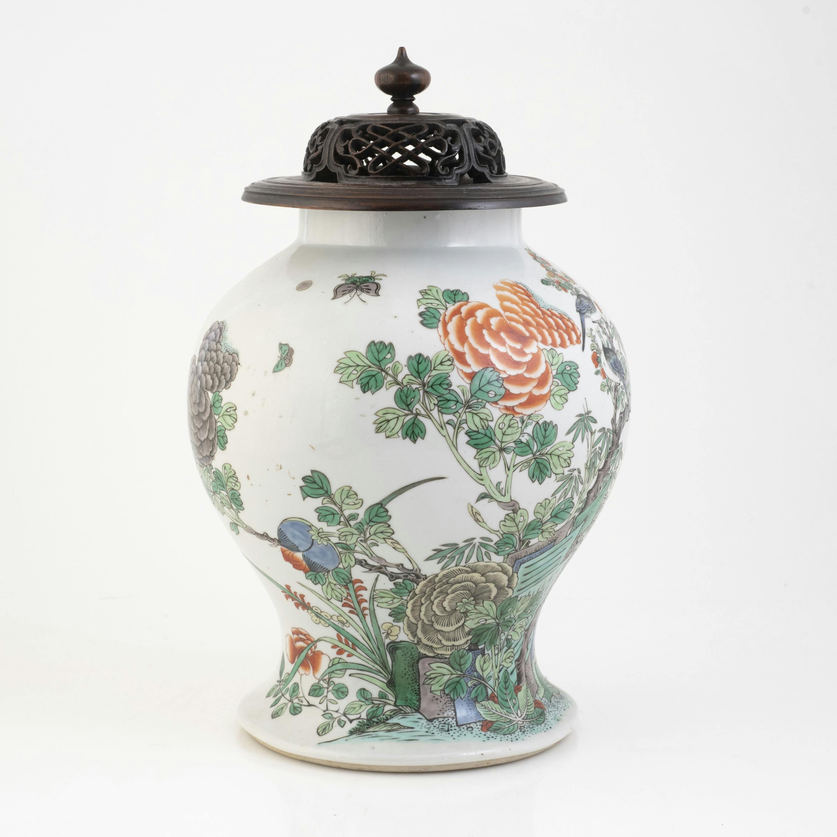 314 LOCKURNA, Kina, 1900-tal/samtida, porslin