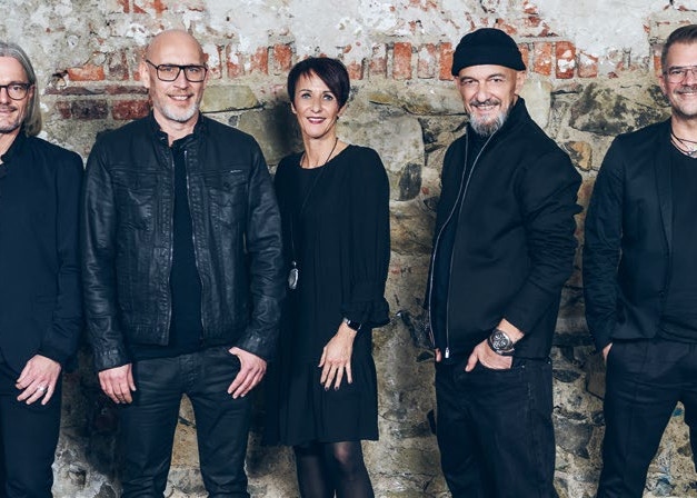 IN SALON EDUCATION MIT J.7