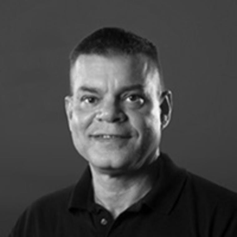 Dr. Manuel Castro