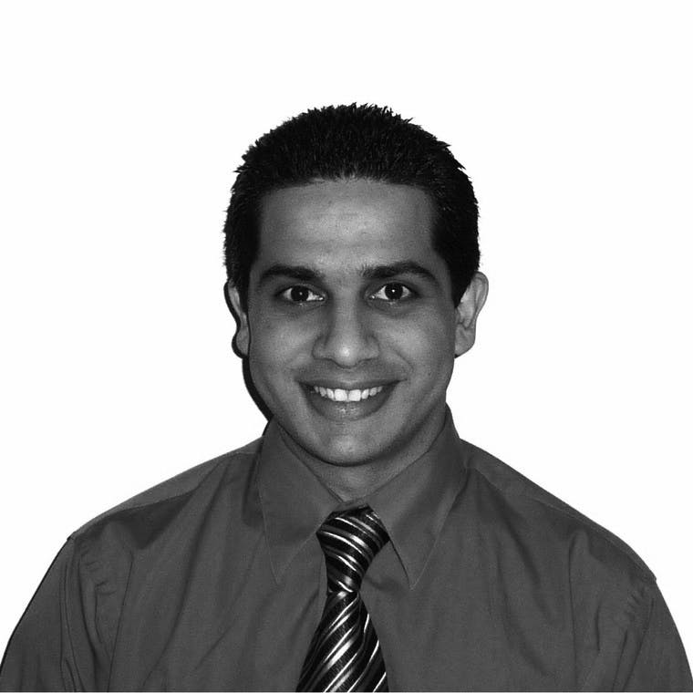Dr. Yamil Flores
