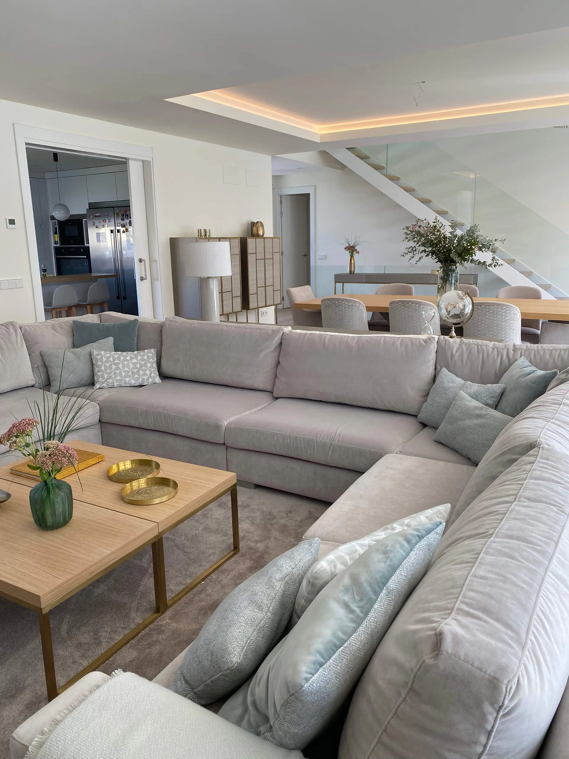 Perspectiva del salón del proyecto de decoración en Majadahonda