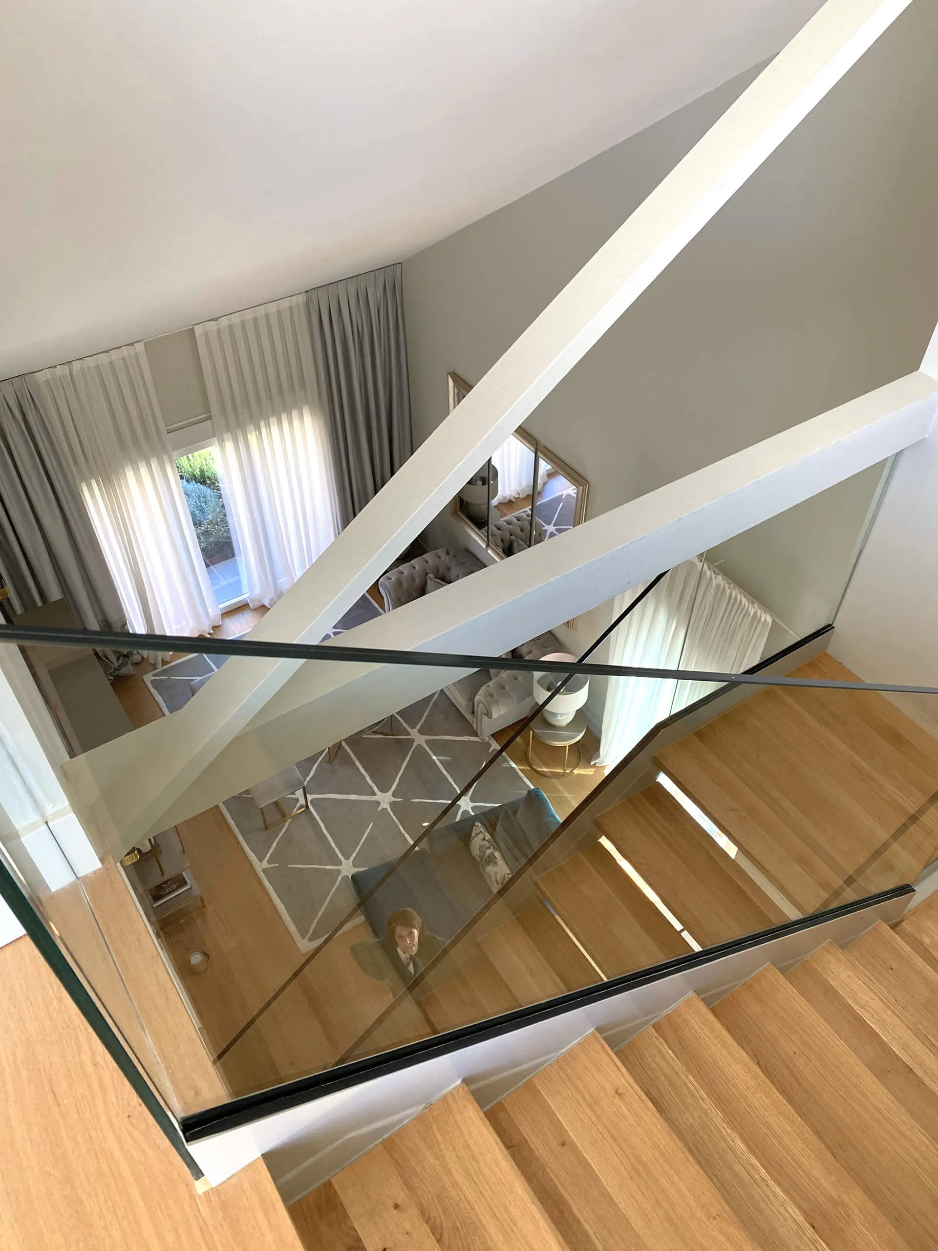 Vista cenital de la sala de estar del proyecto de decoración en La Moraleja