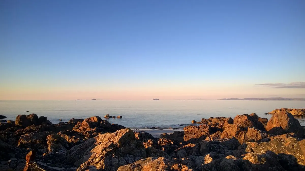 Iona view to Dutchman's Cap