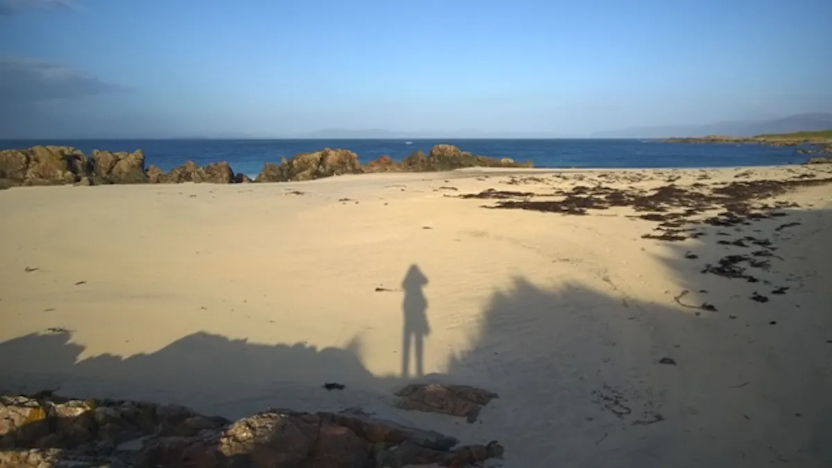 beach shadow, Iona, 2015