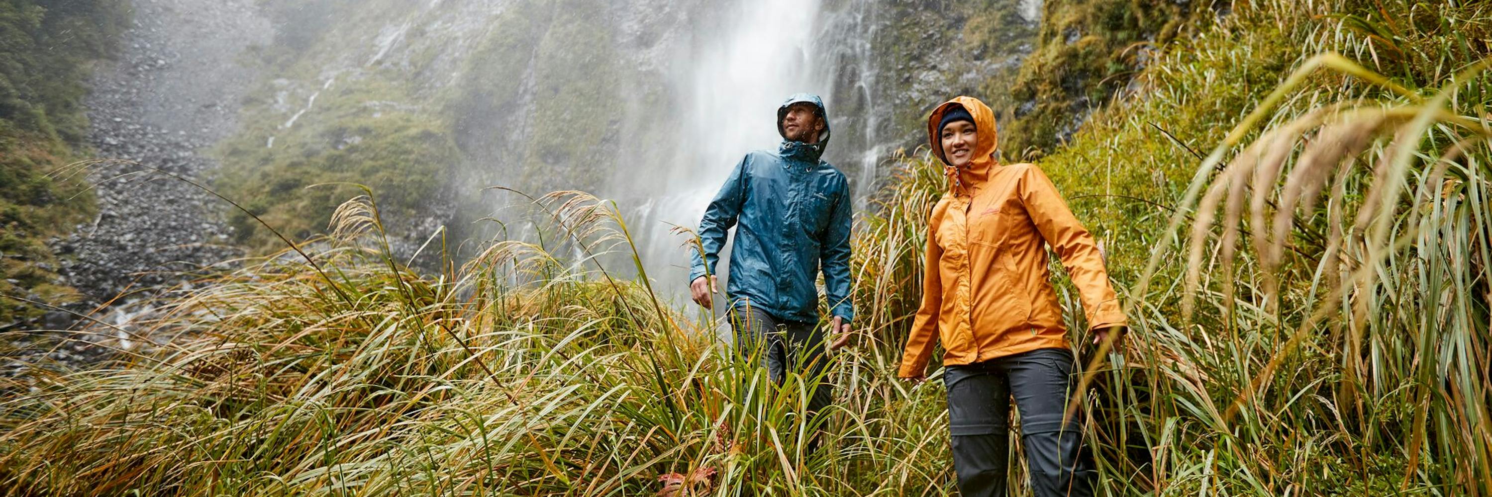 Schlaue Tipps fürs Wandern bei nassem Wetter