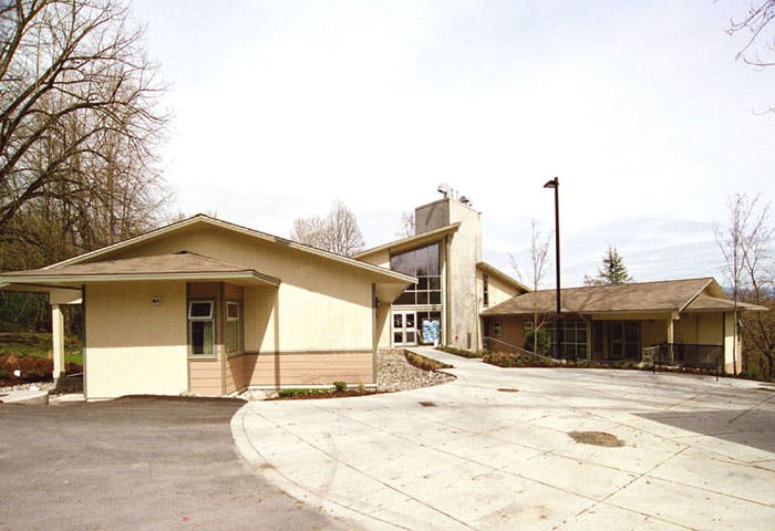 Cottonwood Lodge Care Facility Photo 8