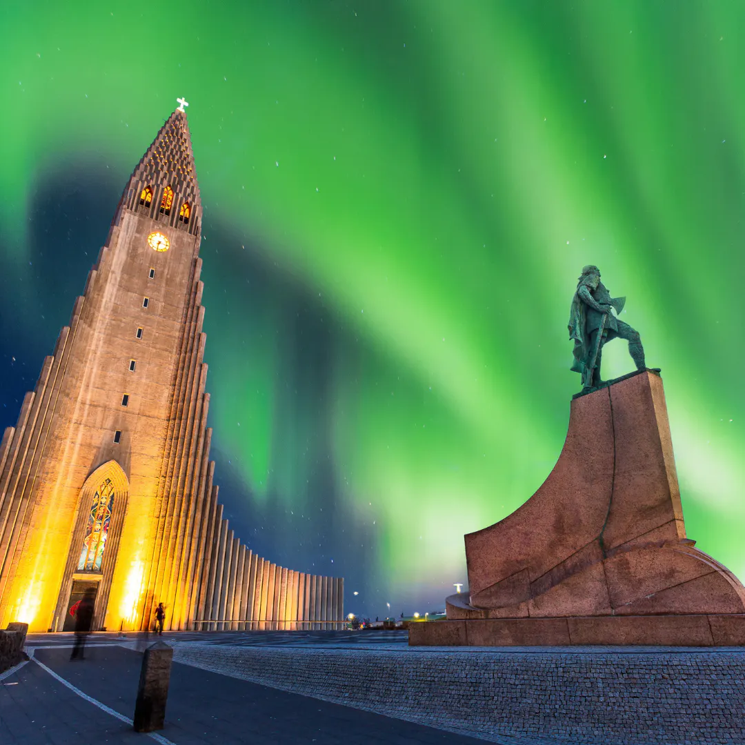 Northern Light over Hallgrímskirkja