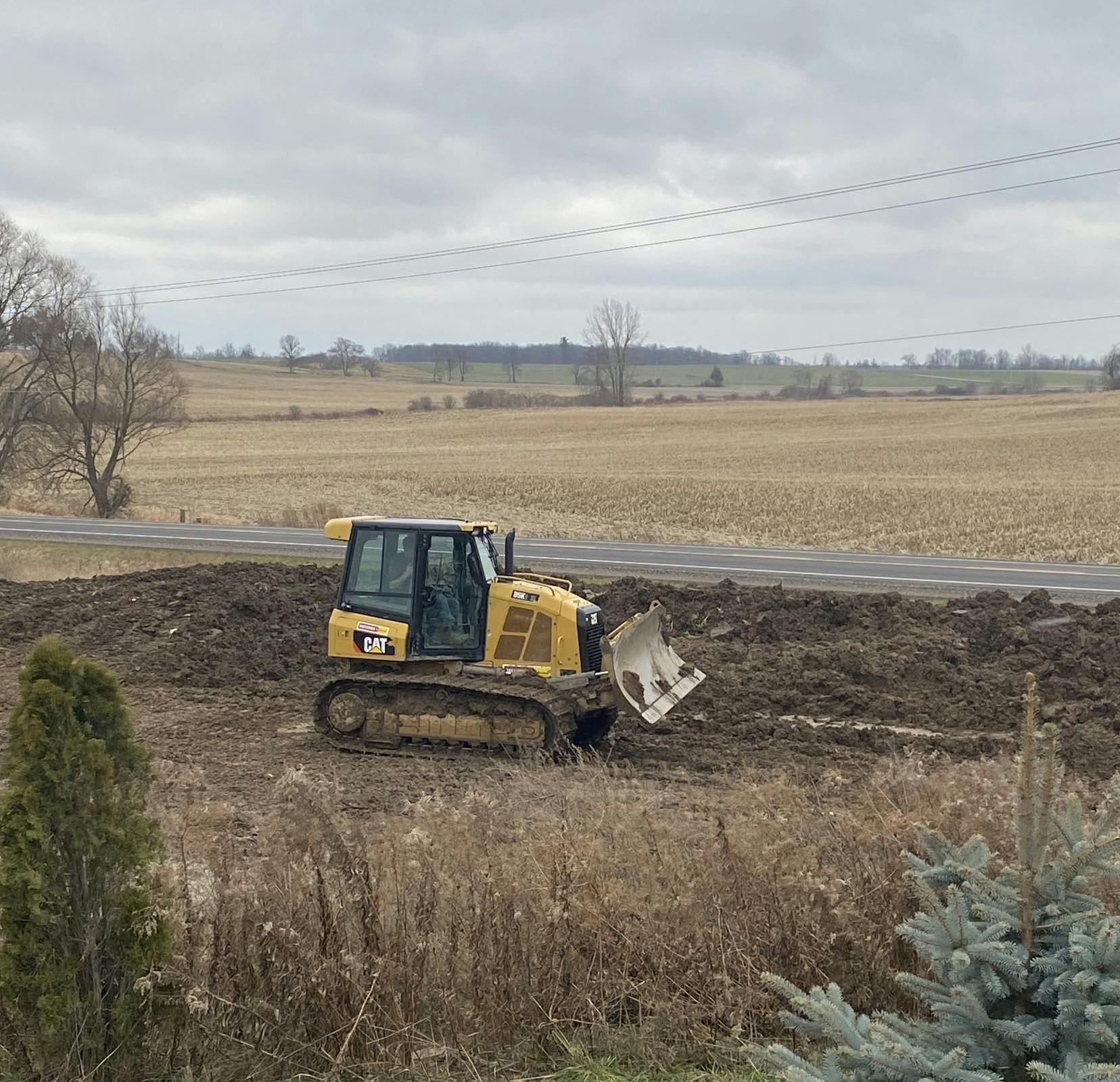 Tractor Yard, Lawn and Laneway Leveling
