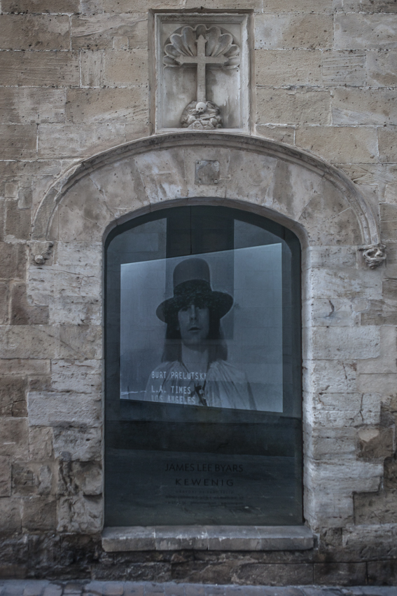 Exhibition - James Lee Byars The Palace of Perfect - KEWENIG