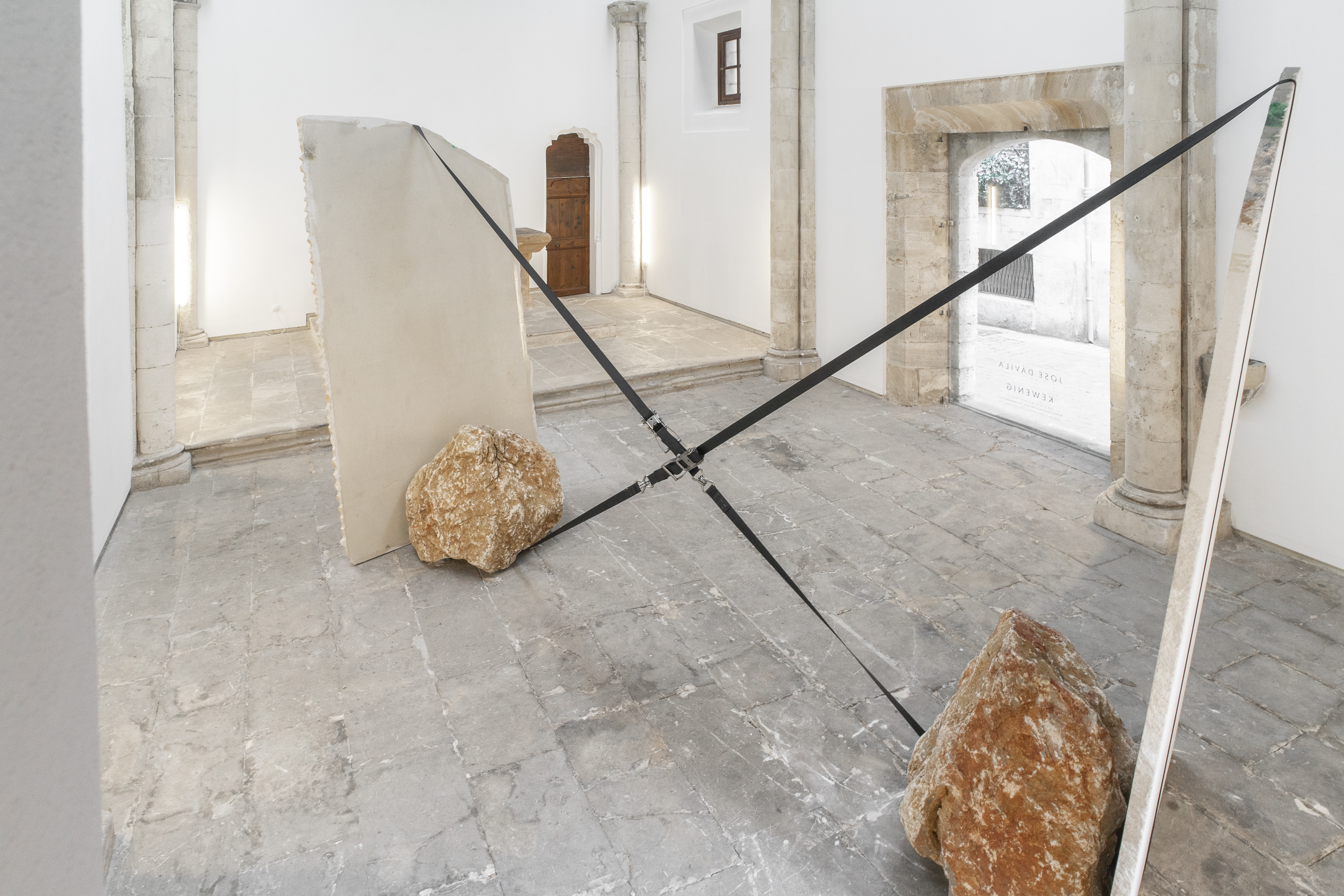 Jose Dávila, Fuerzas Opuestas